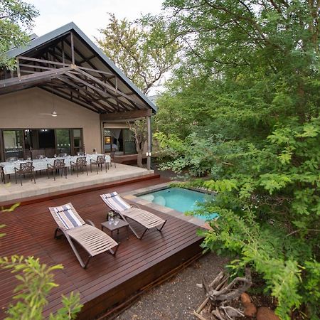 Twiga Travel Villa โฮดสปรูท ภายนอก รูปภาพ